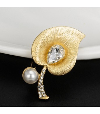 Non-fading Plant Flower And Leaf Crystal Rhinestone Matte Gold Brooch
