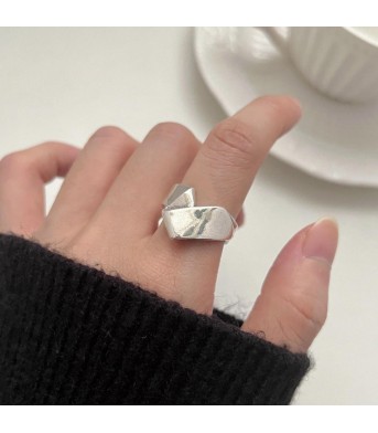 Retro-style Irregular Open Ring For Women