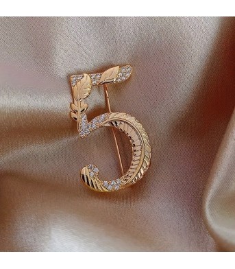 Fashionable, Light-Luxury Letter Charm Brooch